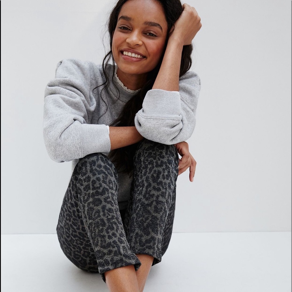 Anthropologie | RUNWAY SHIMMER LEOPARD LEGGINGS